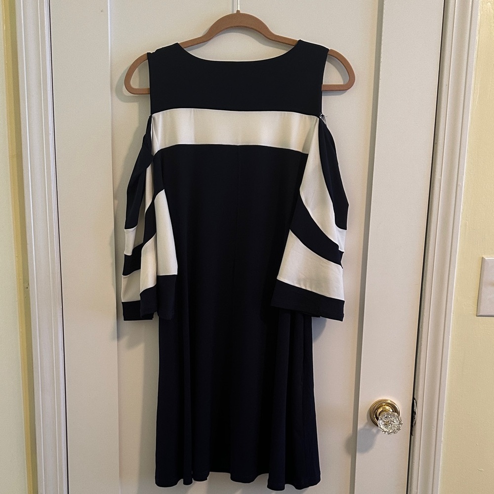 Nina Leonard Navy  and Off-White Long Bell Sleeve Dress - Picture 4 of 4